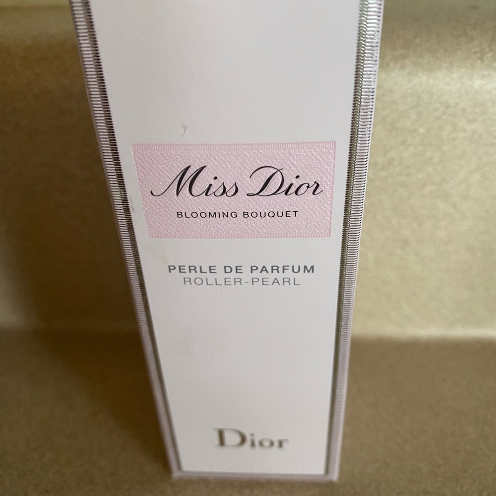 MISS DIOR BLOOMING BOUQUET Perfume EDT Roller Ball - 0.67oz/20mL NewOpen Box.